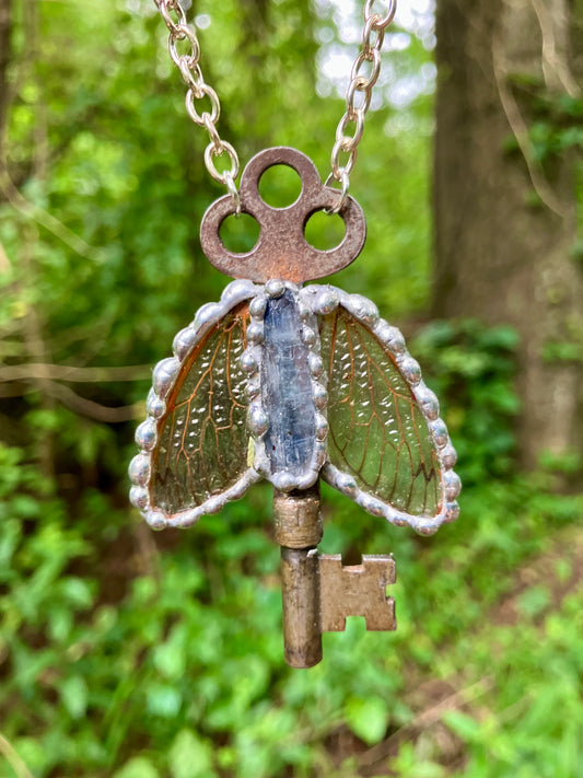 Cicada Key | Blue Kyanite